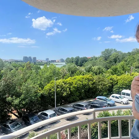 Appartamento Artificial View Tirana