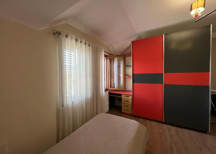 Artificial View * Tirana