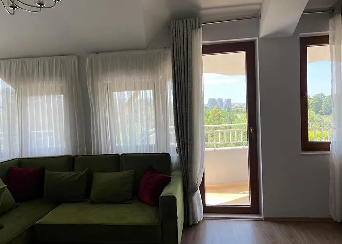 Artificial View * Тирана